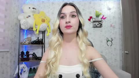 ISABELLA online show from August 6, 7:46 pm