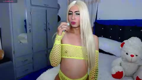 isadora online show from June 10, 4:08 am