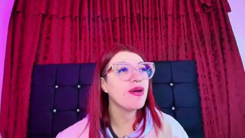 Isabella Ferrer online show from August 4, 8:44 am