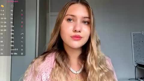 Isel online show from August 11, 1:24 pm