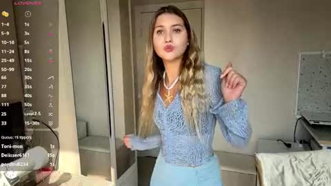 Isel online show from August 12, 1:24 pm