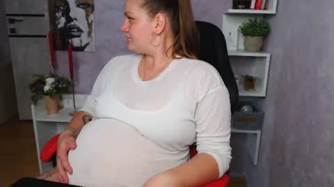 isingle_mom online show from August 16, 12:20 pm