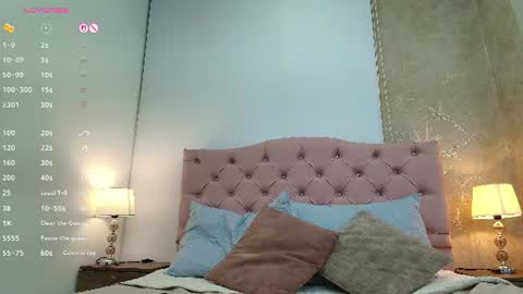 Isis Choi online show from August 11, 2:02 am