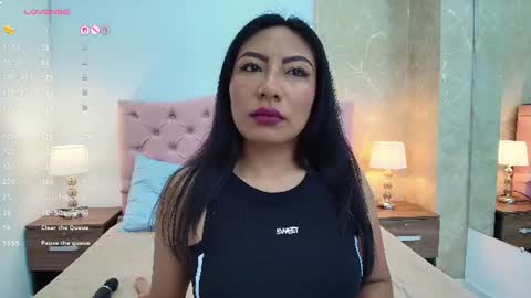 Isis Choi online show from August 15, 12:58 am
