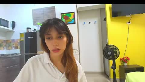 Isis pink online show from August 11, 5:48 pm