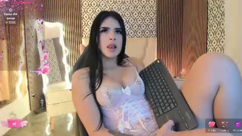 isis_tay1 online show from August 7, 7:52 am