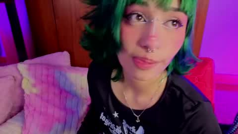 Isisjones18 online show from May 28, 3:20 am