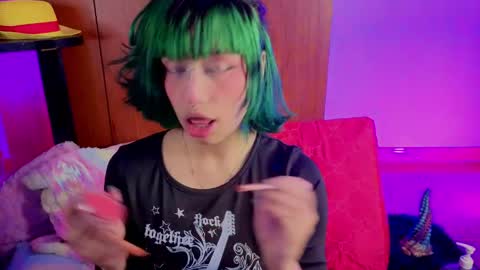 Isisjones18 online show from May 28, 9:01 am