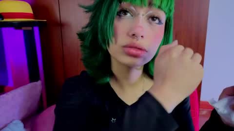 Isisjones18 online show from May 31, 12:34 am