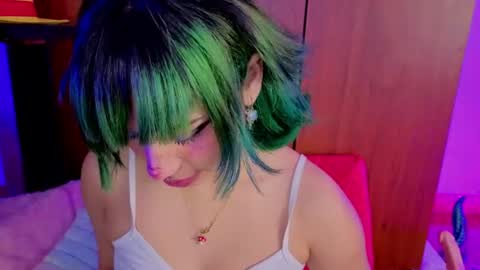 Isisjones18 online show from June 14, 11:18 am