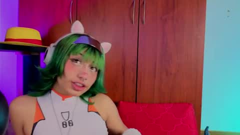 Isisjones18 online show from June 17, 12:26 pm