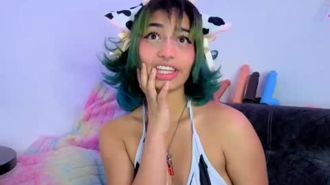 Isisjones18 online show from August 6, 2:16 pm