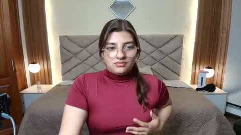 ISIS ROSEE online show from August 9, 12:33 am
