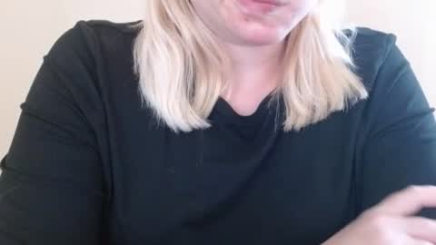 Isla online show from July 22, 10:39 am