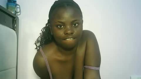 isla_booby online show from May 20, 5:52 am