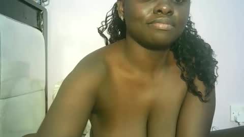 isla_booby online show from May 20, 6:58 am