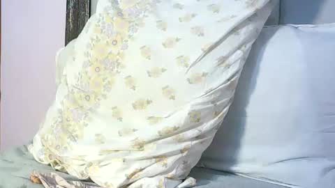 isla_booby online show from August 2, 9:05 am