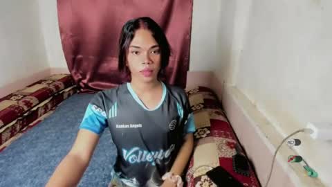 isla_flame_ online show from August 10, 8:05 am