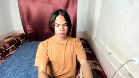isla_flame_ online show from August 13, 8:28 am