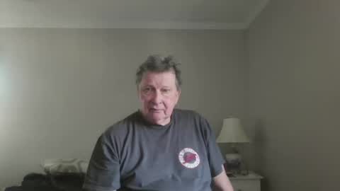 island625103 online show from July 20, 4:32 pm