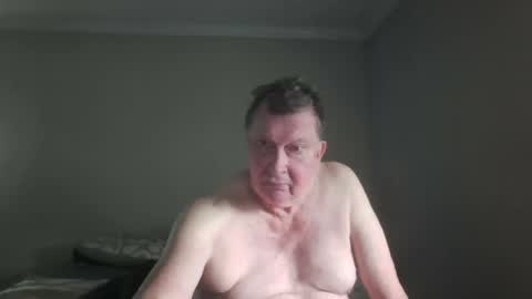 island625103 online show from July 21, 4:09 pm