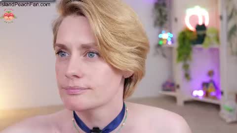 Peaches online show from July 18, 4:30 pm