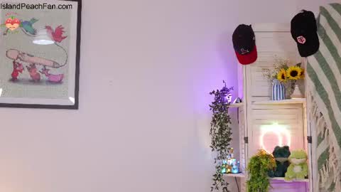 Peaches online show from July 23, 9:17 pm