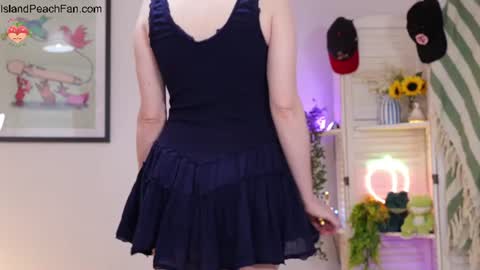 Peaches online show from August 2, 3:30 pm