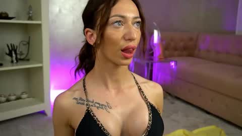 isRubyFever online show from August 12, 7:11 am