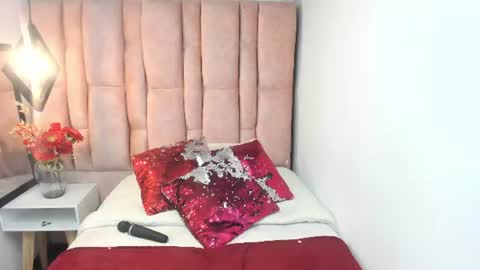 ISSA MILF online show from July 28, 4:13 pm