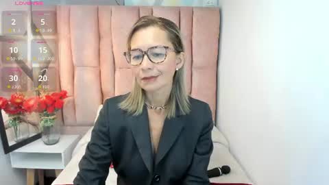 ISSA MILF online show from August 10, 2:29 pm