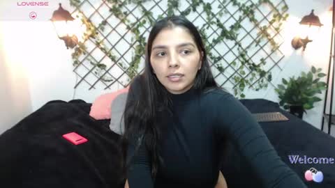 Issa  online show from July 6, 5:38 pm