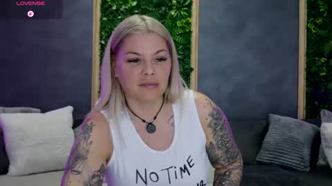 Alisa online show from August 5, 7:28 am