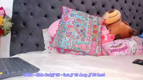 Issy online show from July 10, 1:22 am