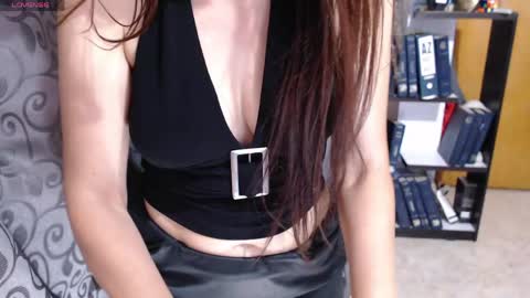 Issy online show from April 15, 11:28 am