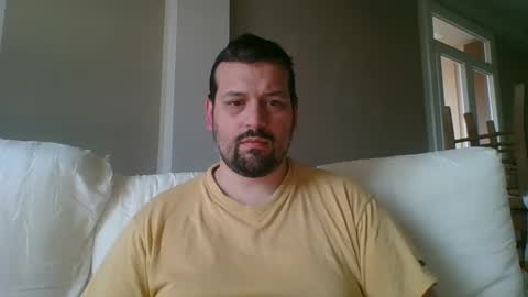 italianbigboy932 online show from April 22, 8:06 am