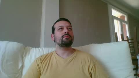 italianbigboy932 online show from April 24, 9:35 am