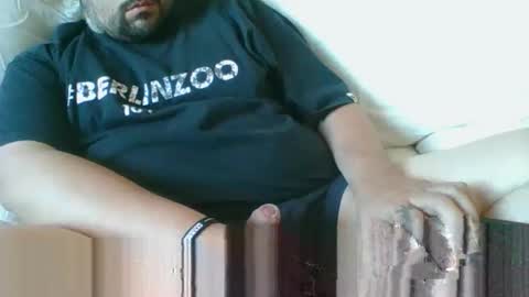 italianbigboy932 online show from April 25, 4:24 pm