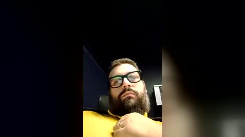 italianbigboy932 online show from August 15, 6:56 pm