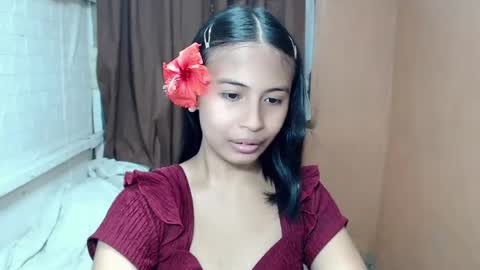 its_leigh online show from August 12, 5:32 am