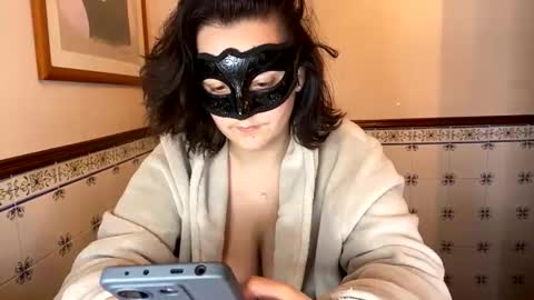 its_lexxxie online show from April 11, 9:15 pm
