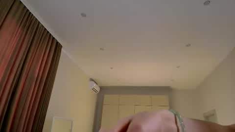 Yami online show from August 1, 2:23 pm