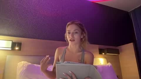 Danielle Rose online show from July 1, 3:07 am
