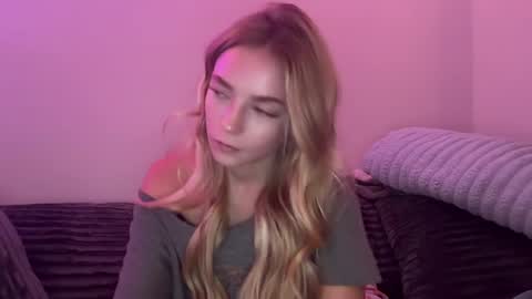 Danielle Rose online show from August 16, 2:04 am