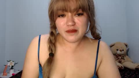 itslalaluna online show from March 19, 4:32 pm