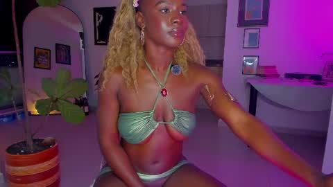 lau  online show from August 9, 6:14 am