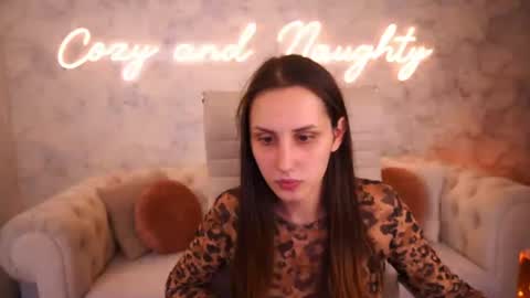 itsmeannabelle online show from July 27, 10:54 am