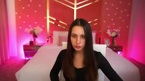 itsmeannabelle online show from August 7, 9:42 am