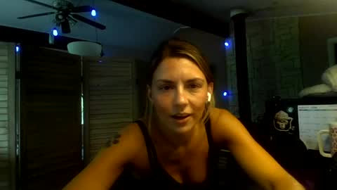 ItsMeSophie X online show from August 11, 5:48 pm