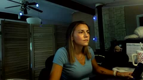 ItsMeSophie X online show from August 14, 6:00 pm